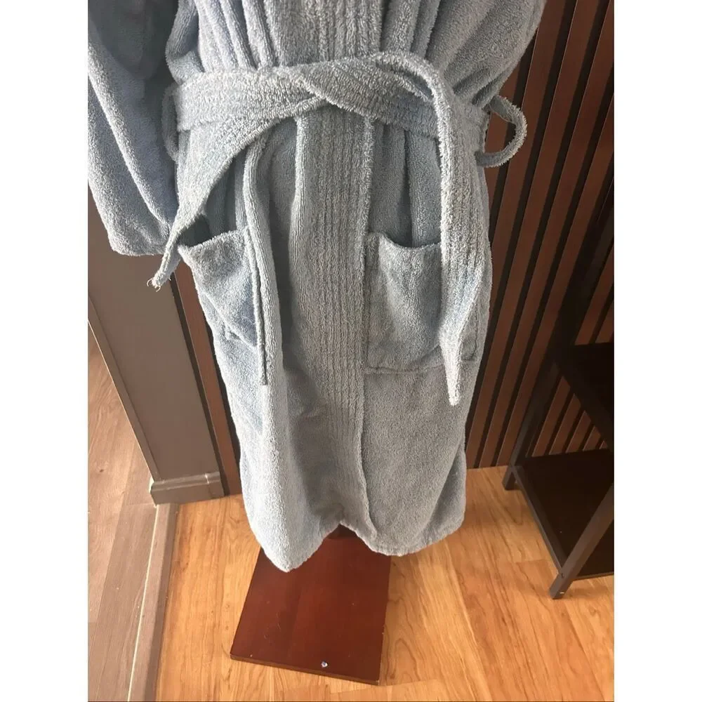 Turkish linen bat robe size large hundred percent Turkish cotton made in Turkey